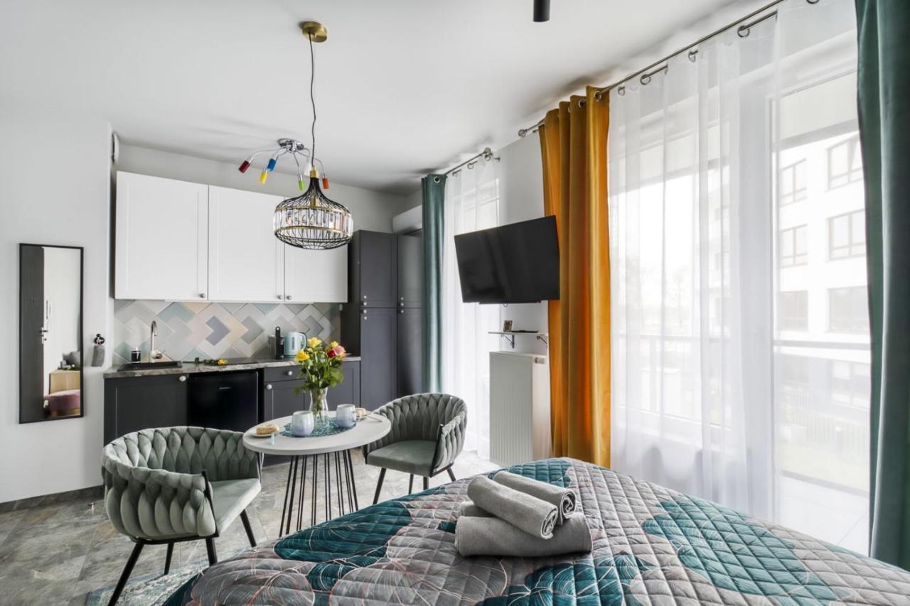 Apartamenty Metropark Krzemieniecka-Lux Warsaw Exterior photo